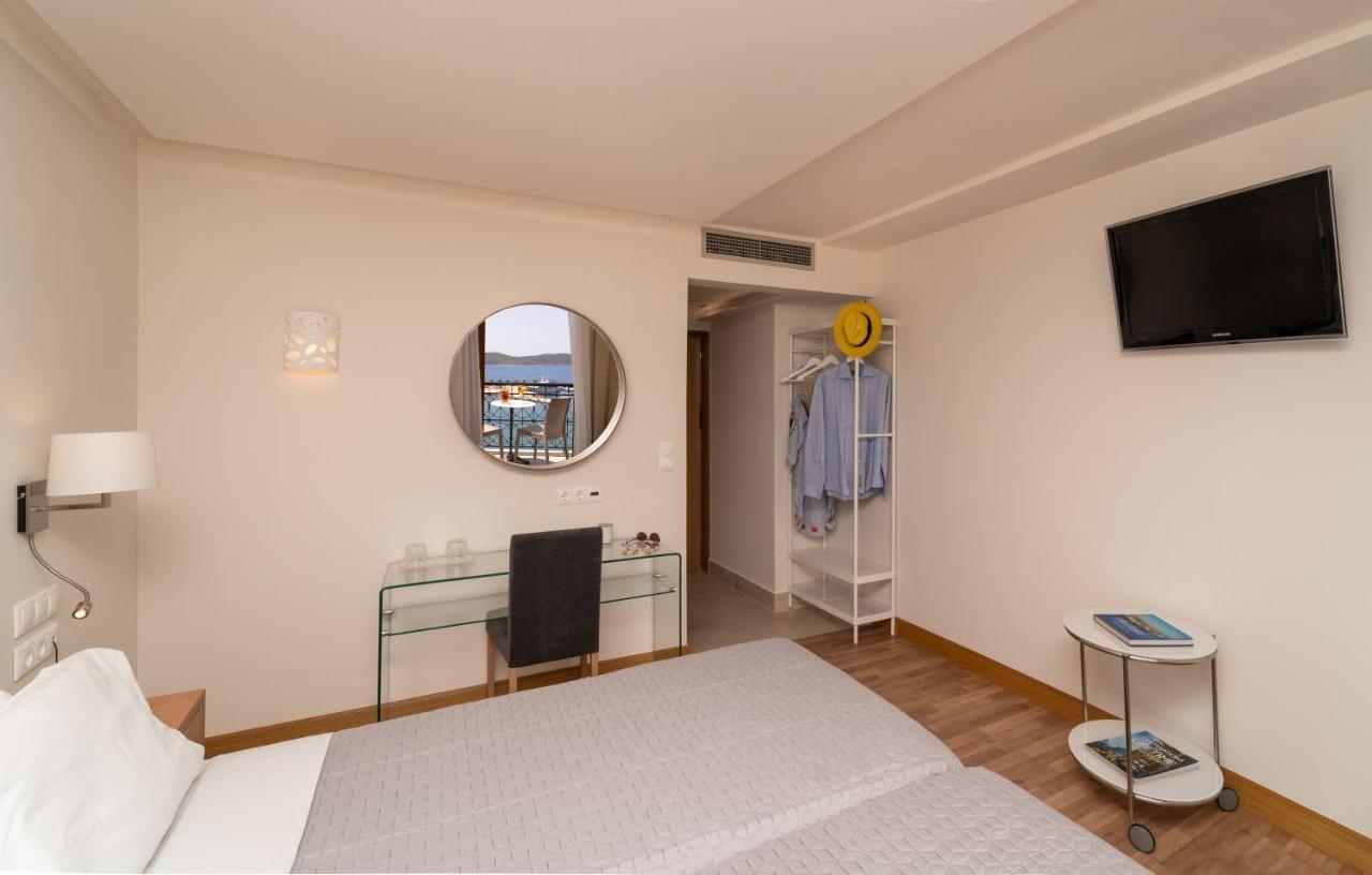 Karalis City Hotel Pylos Eksteriør billede