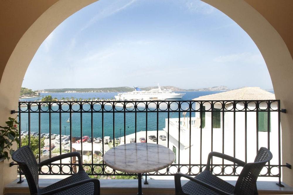 Karalis City Hotel Pylos Eksteriør billede