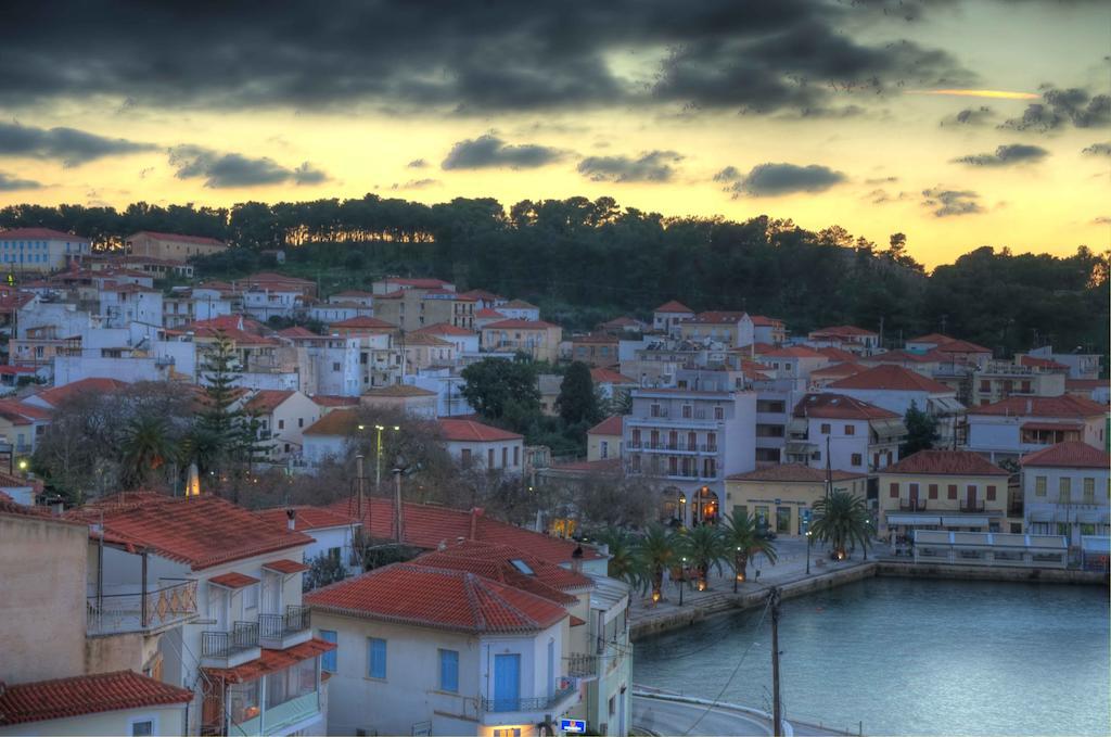 Karalis City Hotel Pylos Eksteriør billede