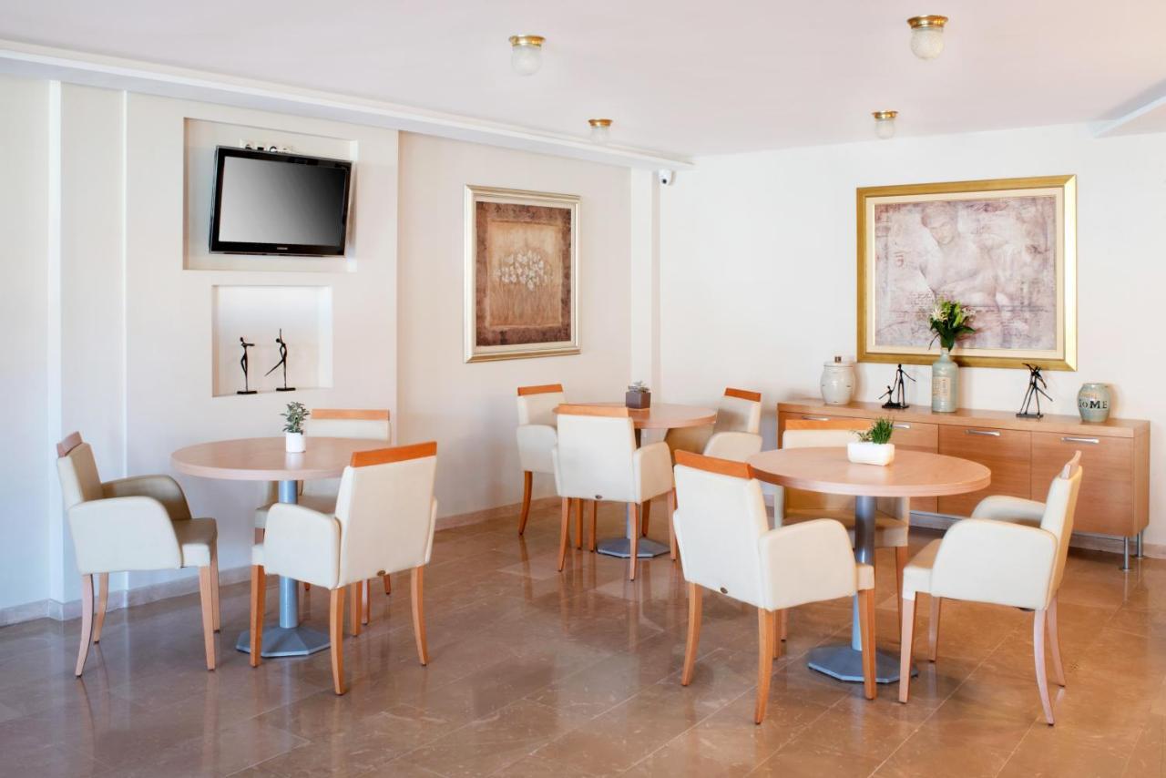 Karalis City Hotel Pylos Eksteriør billede